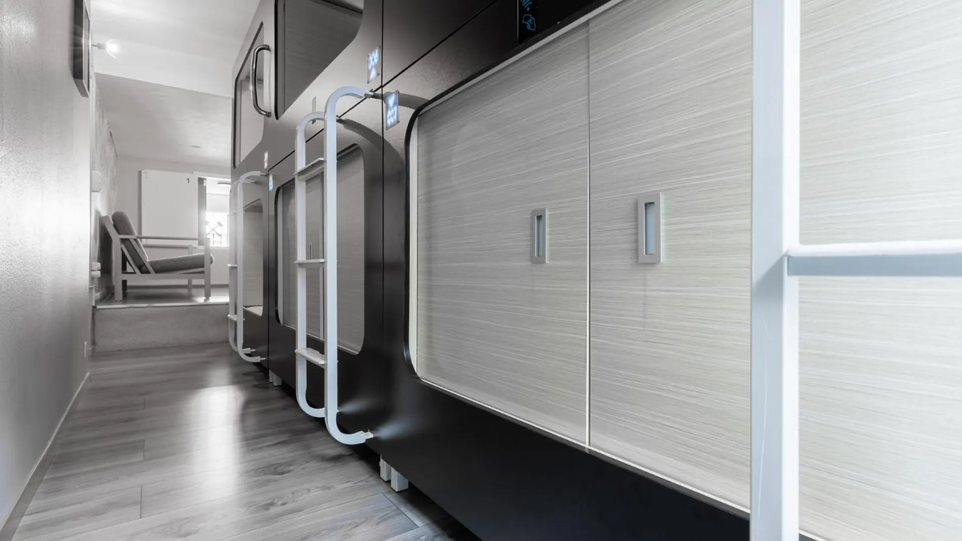 Mue Cubes - Capsule Hotel Basilej