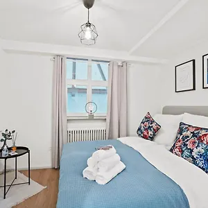 Neu I Einzigartige I Terrasse Am Rhein I Netflix I Apple Tv Apartment