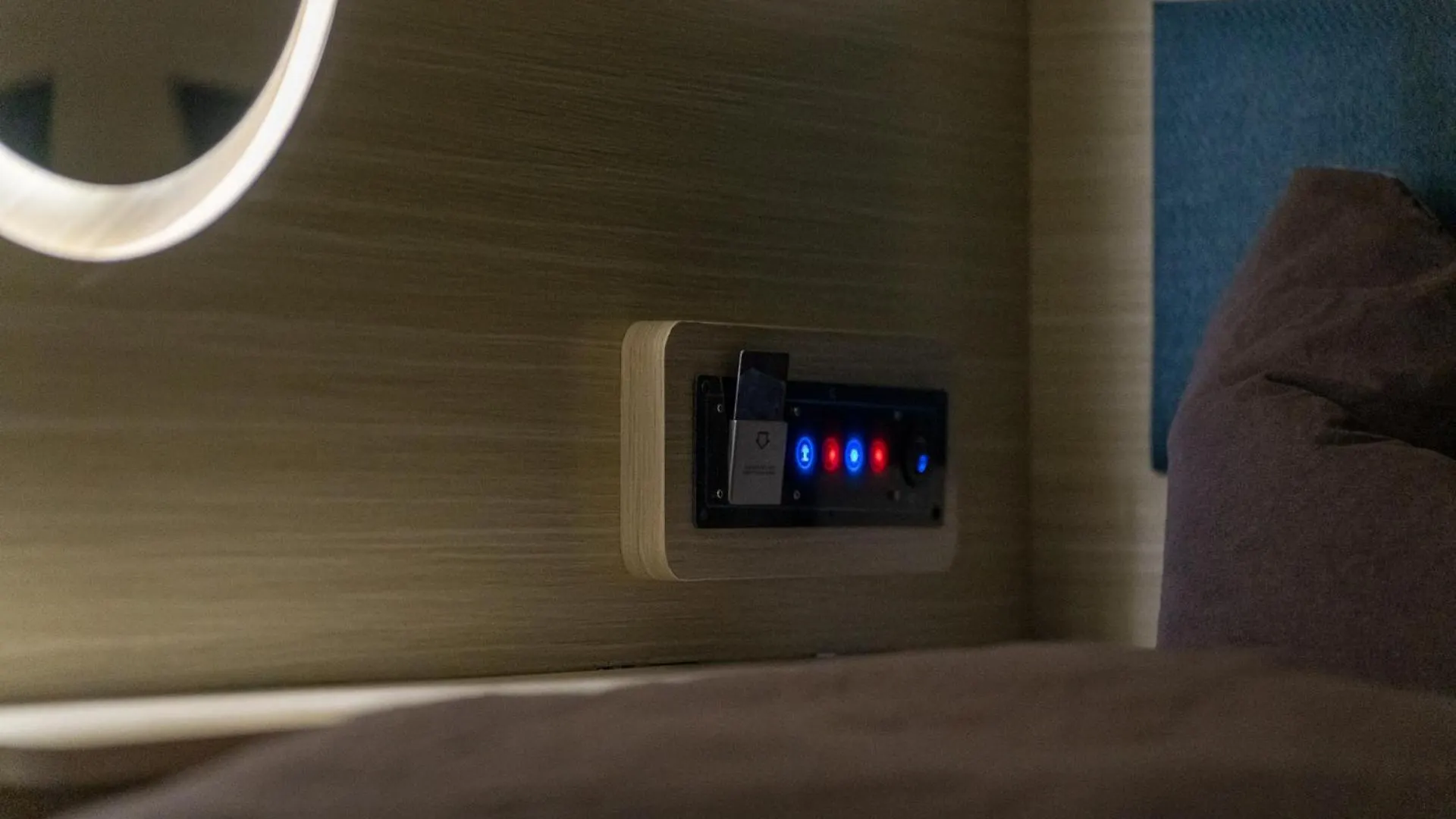 Mue Cubes - Capsule Hotel Bazylea