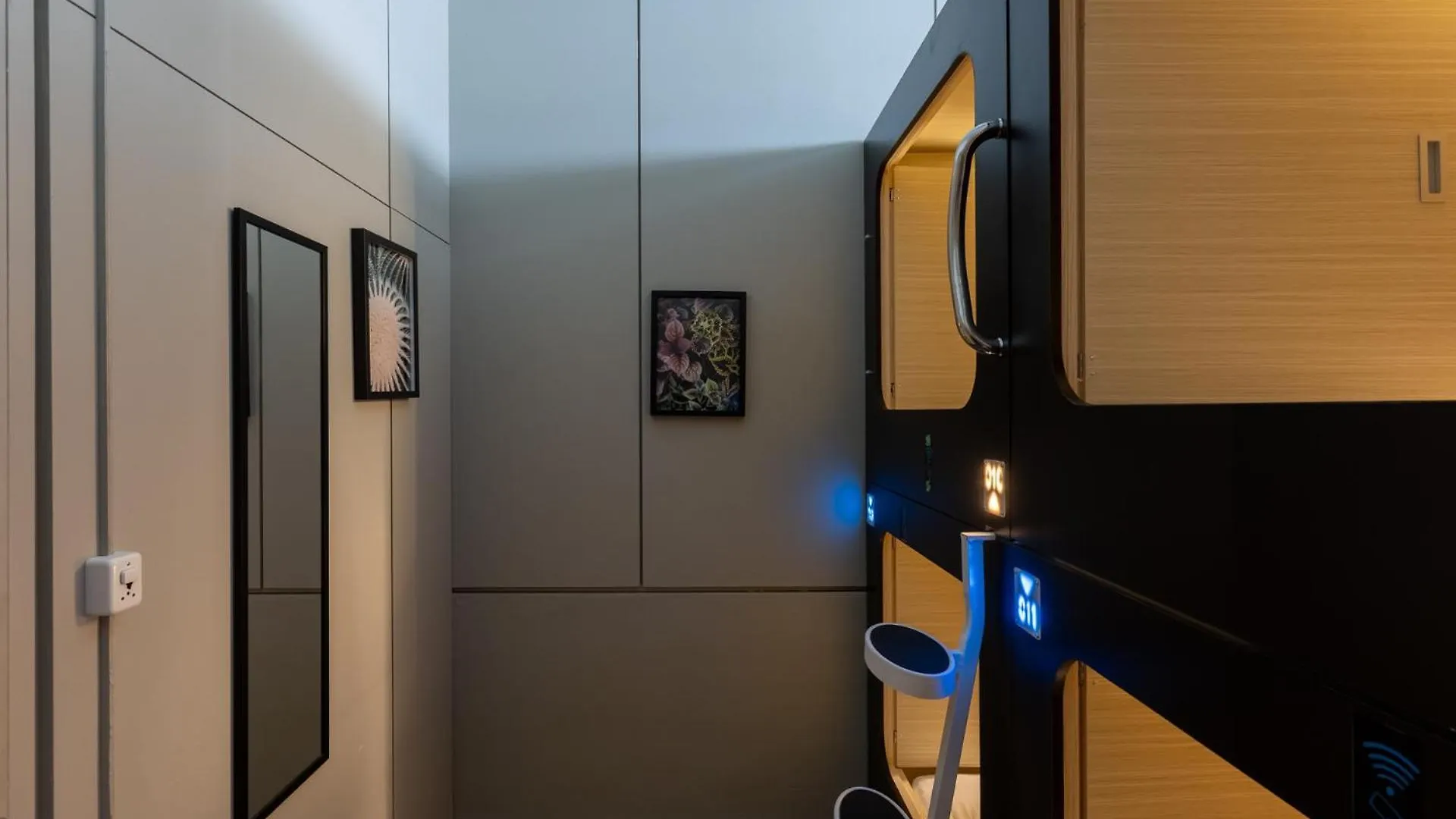 Mue Cubes - Capsule Hotel Bazylea Szwajcaria