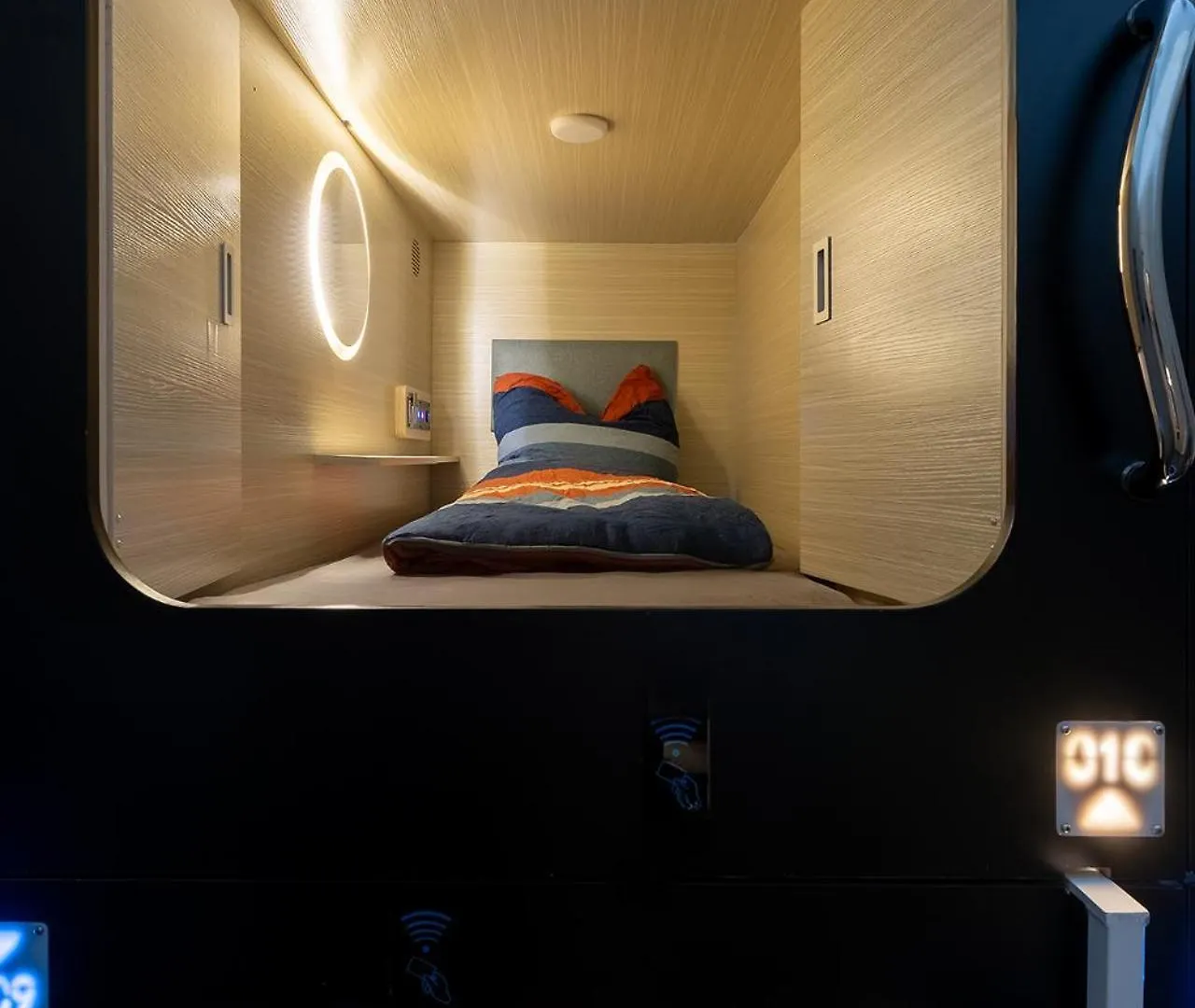 Mue Cubes - Capsule Hotel Bazylea Szwajcaria