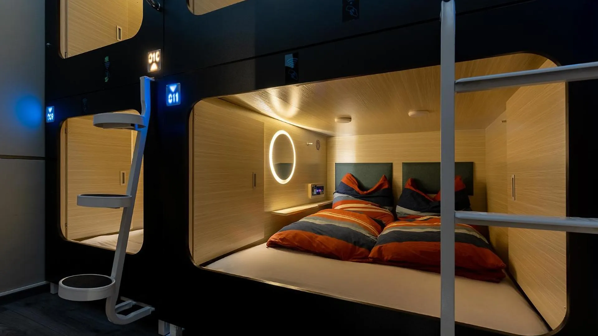 Mue Cubes - Capsule Hotel Bazylea Szwajcaria