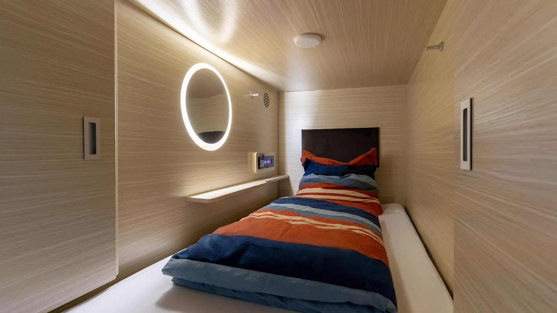 Mue Cubes - Capsule Hotel Basel Switzerland