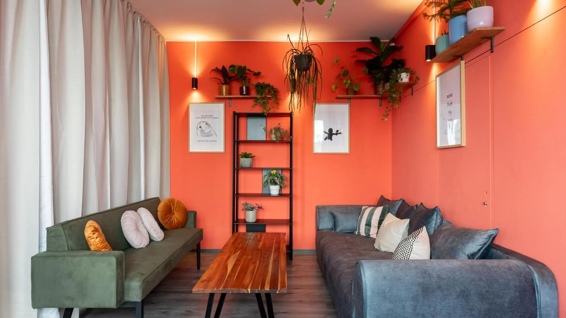 Mue Cubes - Capsule Hotel Basel