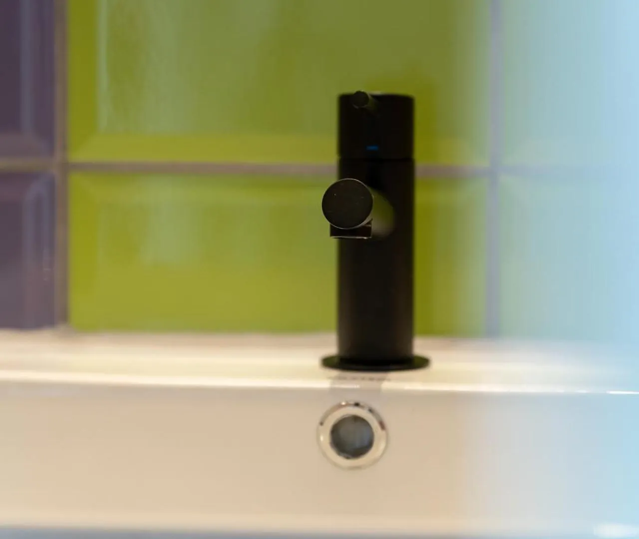 Mue Cubes - Capsule Hotel Basel