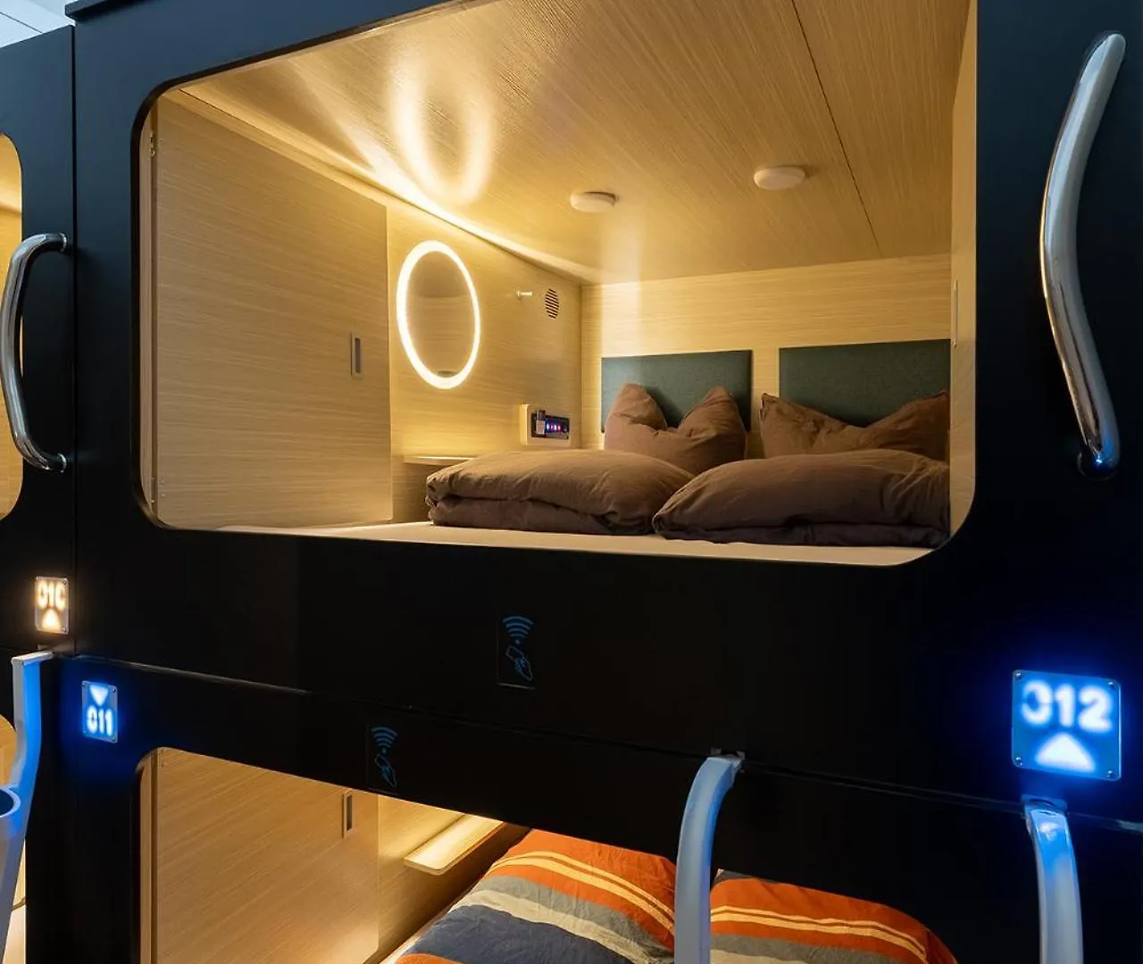 Mue Cubes - Capsule Hotel Basel