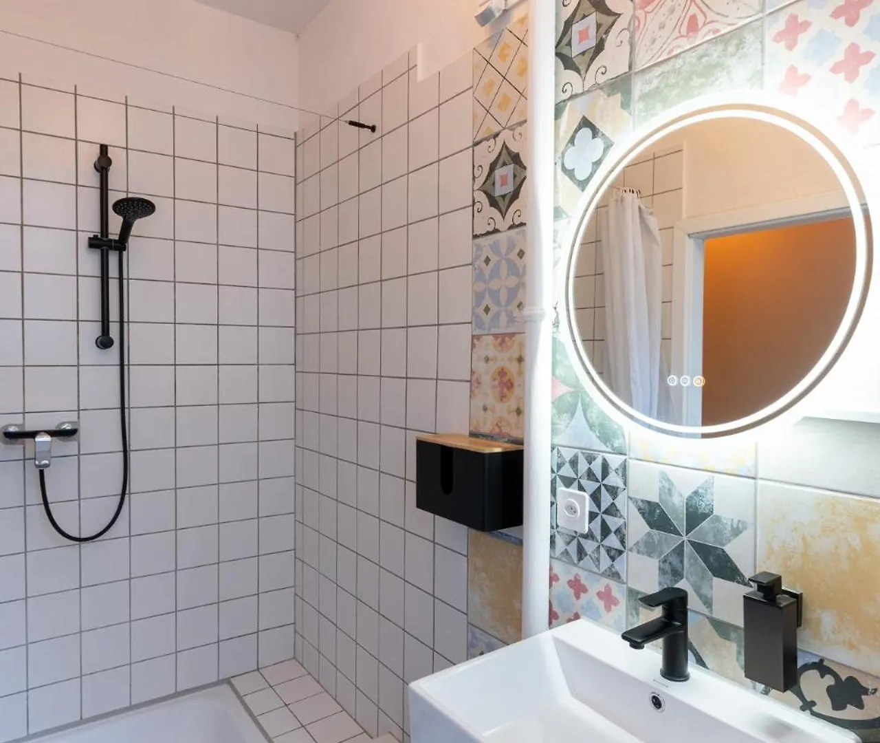 Mue Cubes - Capsule Hotel Basel