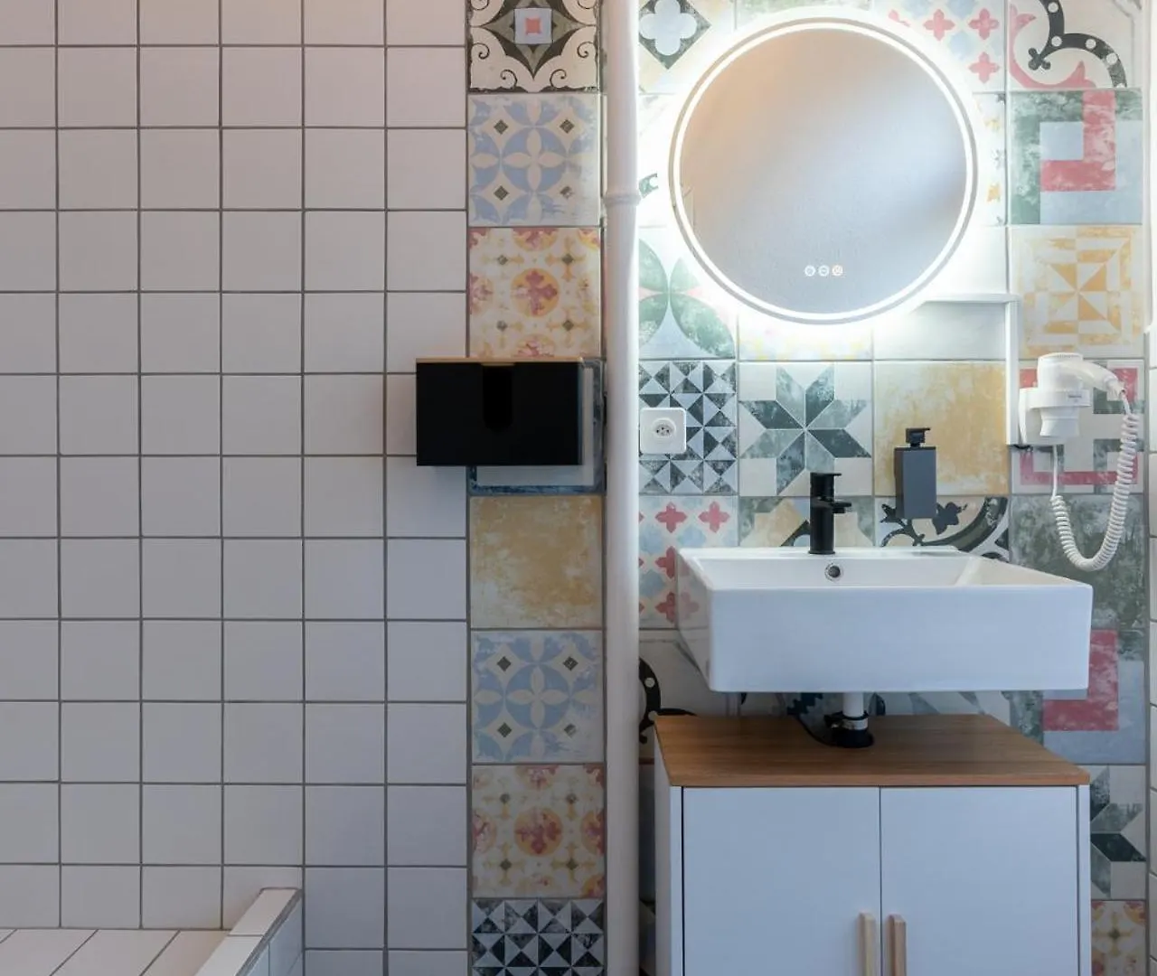 Mue Cubes - Capsule Hotel Basel