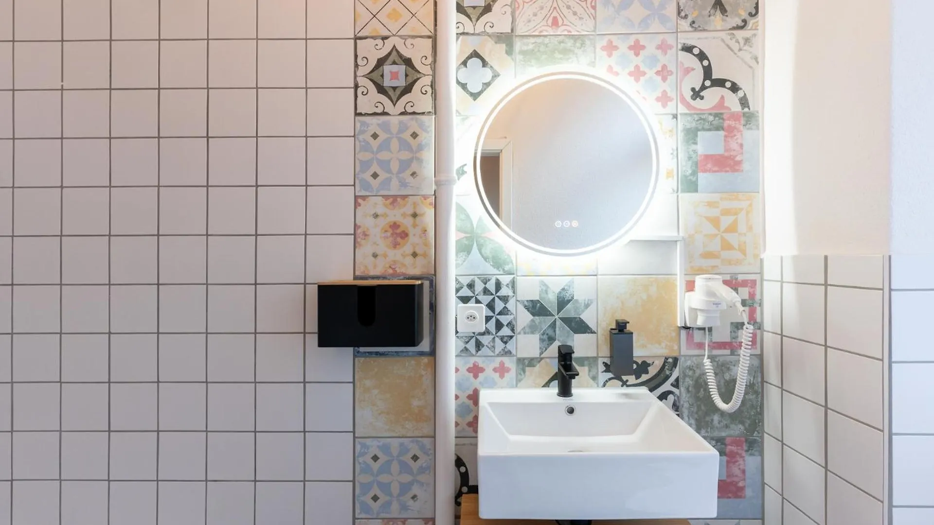 Mue Cubes - Capsule Hotel Basel Schweiz