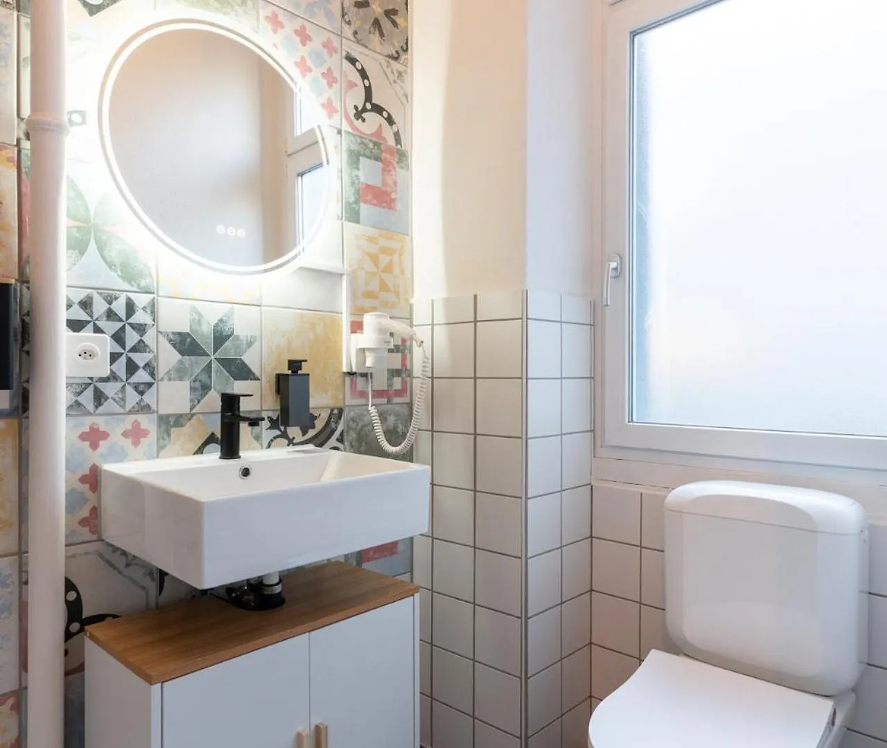 Mue Cubes - Capsule Hotel Basel