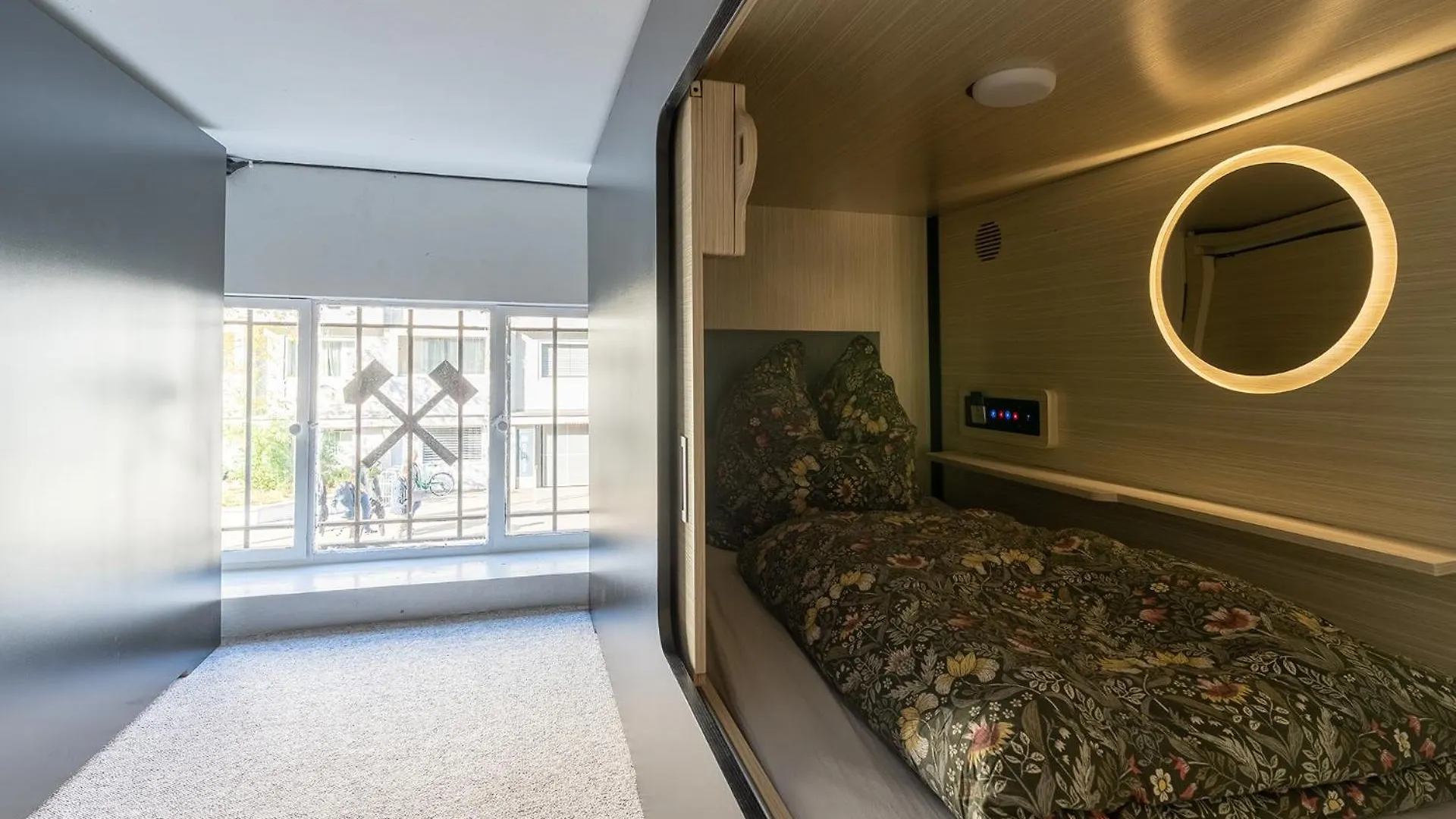 Mue Cubes - Capsule Hotel Basel