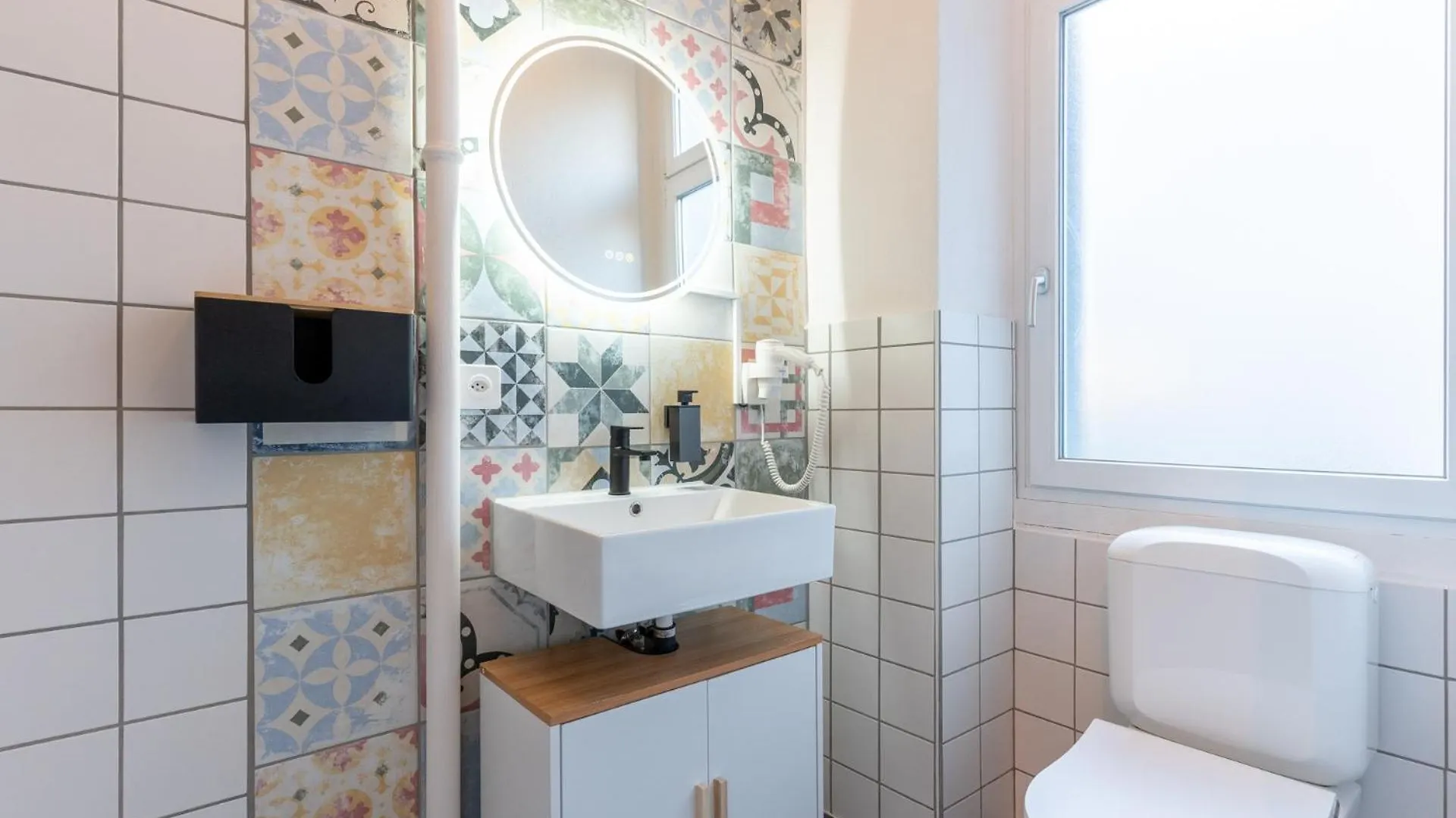 Mue Cubes - Capsule Hotel Basel